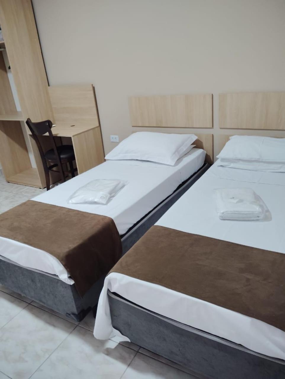 Attriun Hotel Γκουαρούλιος Εξωτερικό φωτογραφία